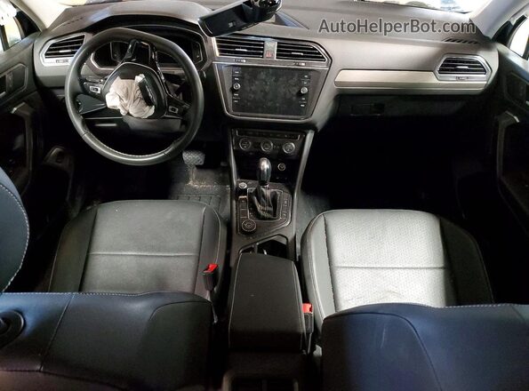 3VV2B7AX8MM085522 2021 VOLKSWAGEN TIGUAN Black Vista del salpicadero