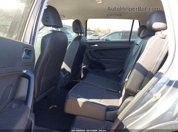 3VV3B7AX0KM155161 2019 VOLKSWAGEN TIGUAN Gray 