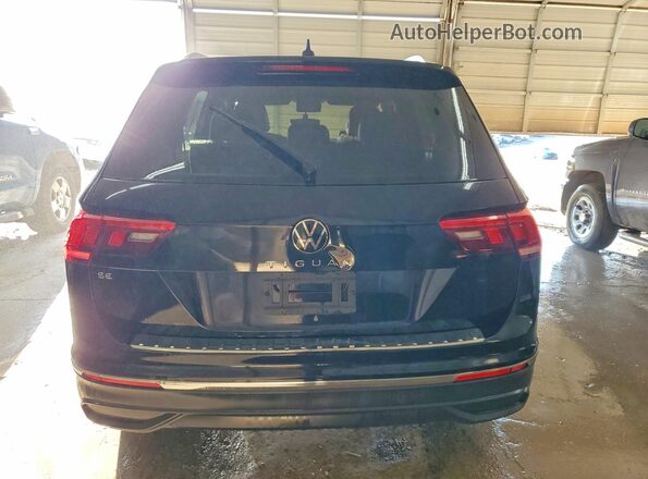 3VV3B7AX0PM067069 2023 VOLKSWAGEN TIGUAN Black Widok z tyłu