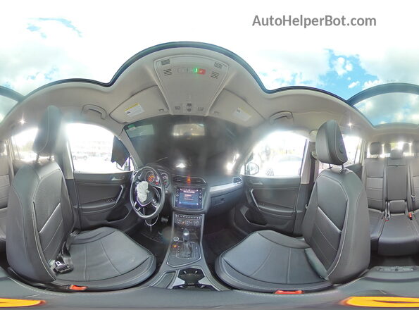 3VV3B7AX1MM042449 2021 VOLKSWAGEN TIGUAN White Vista interior de 360 grados
