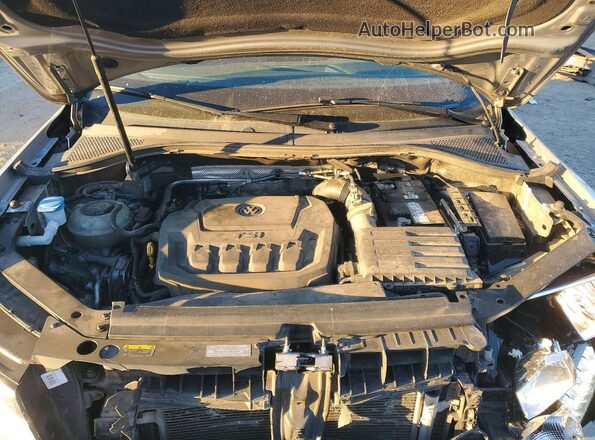 3VV3B7AX2MM033114 2021 VOLKSWAGEN TIGUAN Silver Սալոնի հետևի տեսք