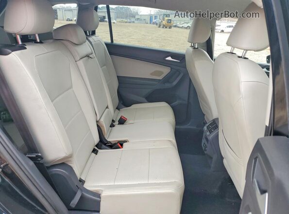 3VV3B7AX2MM116154 2021 VOLKSWAGEN TIGUAN Black უკანა სალონის ხედი