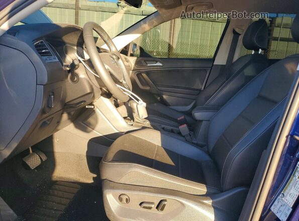 3VV3B7AX2MM126652 2021 VOLKSWAGEN TIGUAN Blue წინა სალონის ხედი