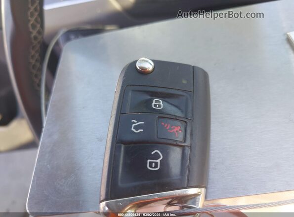 3VV3B7AX3MM058653 2021 VOLKSWAGEN TIGUAN Серый Вид панели приборов