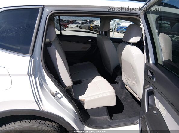 3VV3B7AX3MM158672 2021 VOLKSWAGEN TIGUAN White 