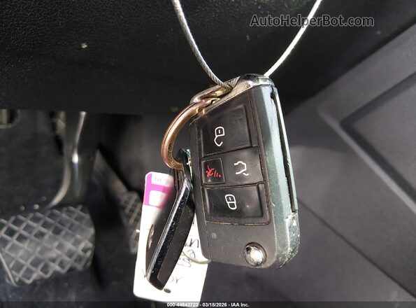 3VV3B7AX3MM158672 2021 VOLKSWAGEN TIGUAN White 
