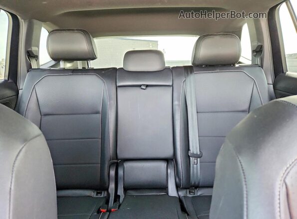 3VV3B7AX4MM014788 2021 VOLKSWAGEN TIGUAN Black Vista de los asientos traseros