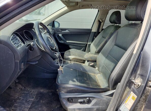 3VV3B7AX4MM049914 2021 VOLKSWAGEN TIGUAN Gray Vista interior delantera