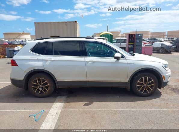 3VV3B7AX5MM046049 2021 VOLKSWAGEN TIGUAN Белый Вид задней части салона