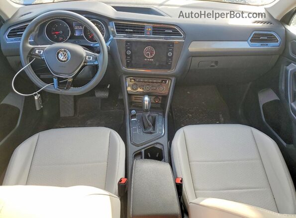 3VV3B7AX5MM061280 2021 VOLKSWAGEN TIGUAN Silver Առջևի վահանակի տեսք