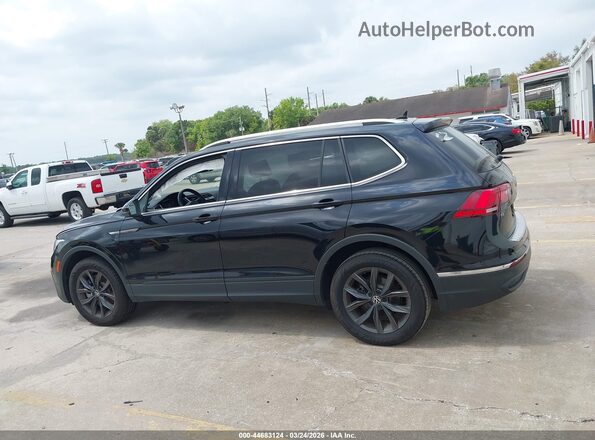 3VV3B7AX5NM055528 2022 VOLKSWAGEN TIGUAN Black Widok wnętrza 360 stopni