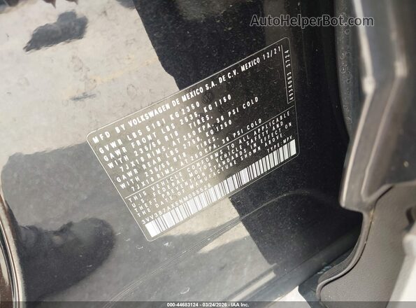 3VV3B7AX5NM055528 2022 VOLKSWAGEN TIGUAN Black Widok komory silnika