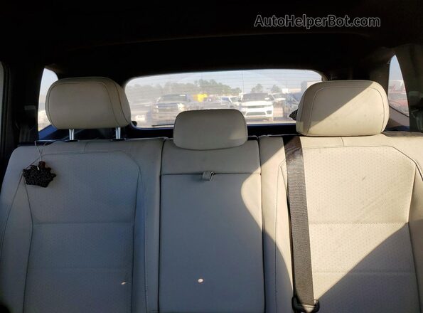 3VV3B7AX6MM016817 2021 VOLKSWAGEN TIGUAN White Вид задніх сидінь