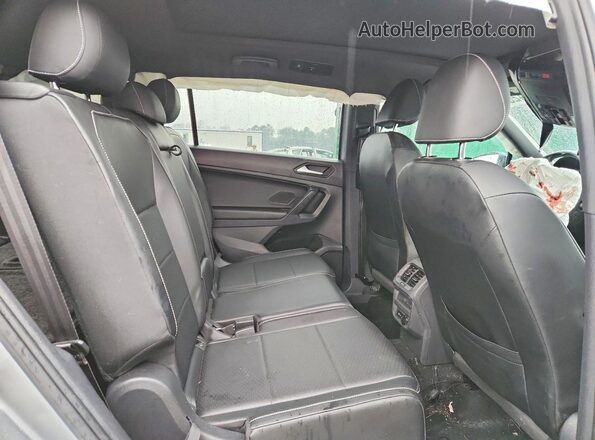 3VV3B7AX6MM091419 2021 VOLKSWAGEN TIGUAN Silver Rear interior view