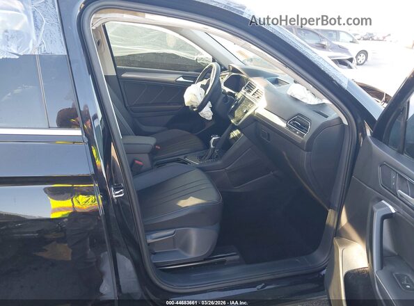 3VV3B7AX6RM185047 2024 VOLKSWAGEN TIGUAN Black Front interior view