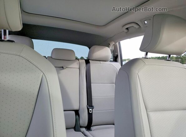 3VV3B7AX7KM130158 2019 VOLKSWAGEN TIGUAN White 