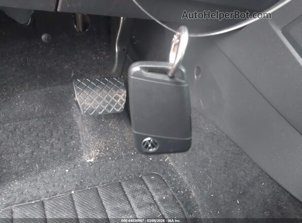 3VV3B7AX7MM026501 2021 VOLKSWAGEN TIGUAN Pewter Vista del salpicadero