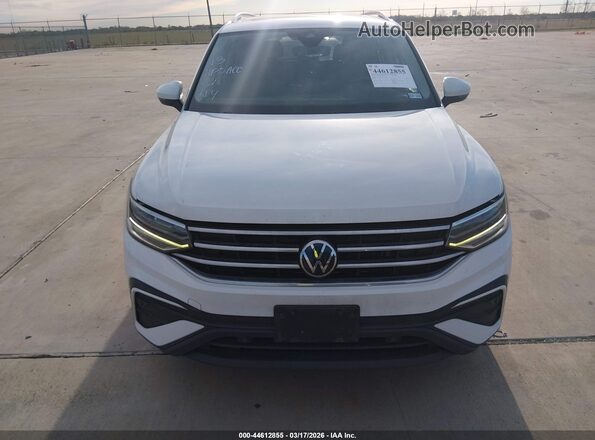 3VV3B7AX7NM092855 2022 VOLKSWAGEN TIGUAN White Widok zestawu wskaźników