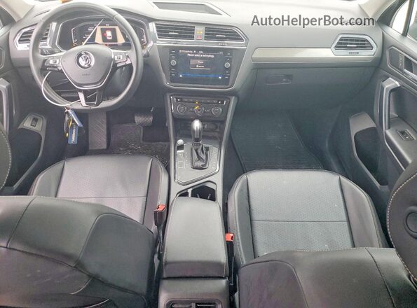 3VV3B7AX8MM037488 2021 VOLKSWAGEN TIGUAN Gray წინა პანელის ხედი
