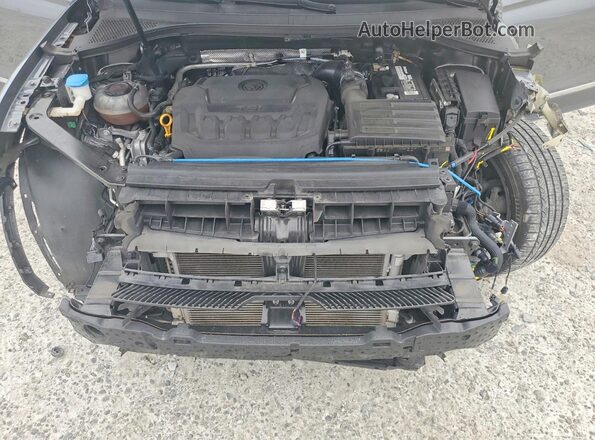 3VV3B7AX8MM037488 2021 VOLKSWAGEN TIGUAN Gray ძრავის განყოფილების ხედი