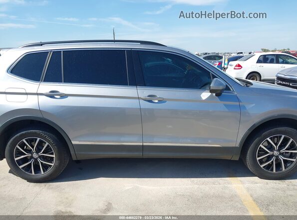 3VV3B7AX8MM079398 2021 VOLKSWAGEN TIGUAN Silver Rear interior view