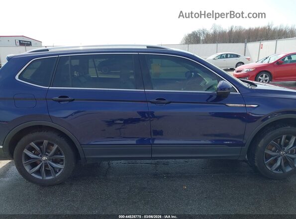 3VV3B7AX9NM122115 2022 VOLKSWAGEN TIGUAN Dark Blue Rear interior view