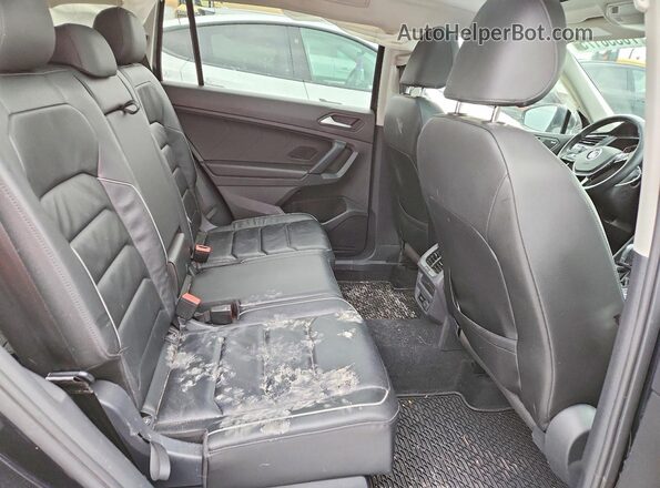 3VV4B7AX3KM138195 2019 VOLKSWAGEN TIGUAN Черный Вид задней части салона