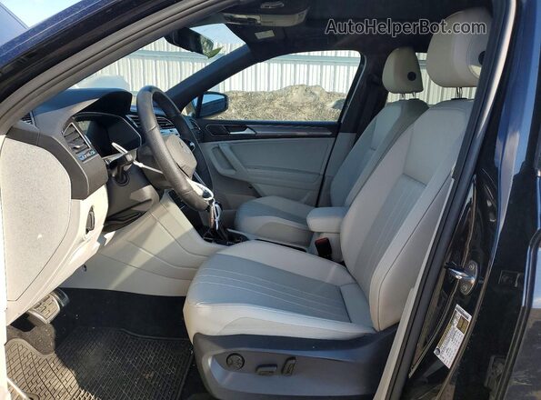 3VV8B7AX5RM056769 2024 VOLKSWAGEN TIGUAN Черный Вид салона спереди