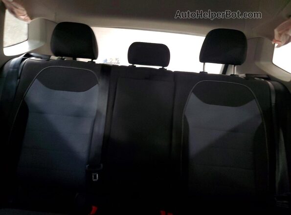 3VV8C7B27TM019732 2026 VOLKSWAGEN TAOS White Vista de los asientos traseros
