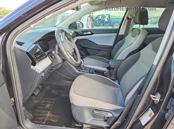 3VV8X7B25RM110334 2024 VOLKSWAGEN TAOS Черный Вид салона спереди
