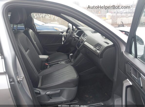 3VVCB7AX0NM131656 2022 VOLKSWAGEN TIGUAN Silver წინა სალონის ხედი