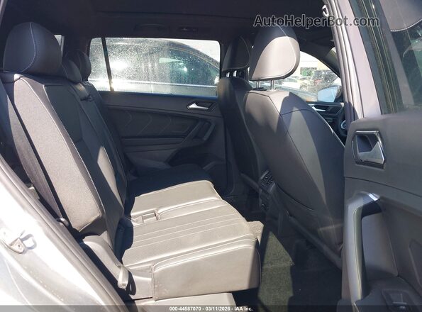 3VVCB7AX5PM028574 2023 VOLKSWAGEN TIGUAN Silver VIN կոդի պիտակի տեսք