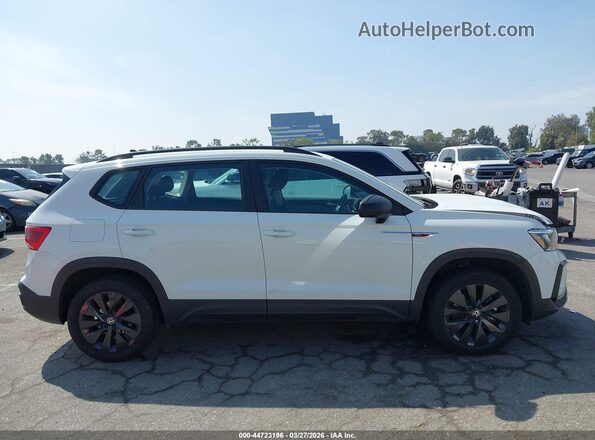 3VVDX7B22PM352803 2023 VOLKSWAGEN TAOS White Rear interior view