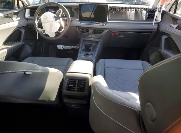 3VVFR7RM0TM056067 2026 VOLKSWAGEN TIGUAN White 