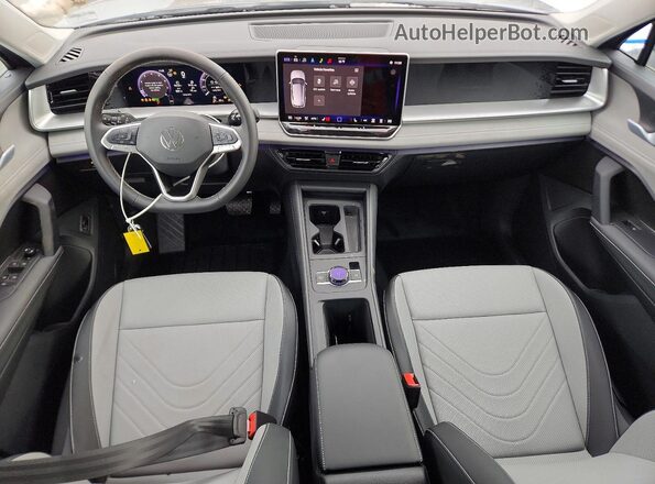 3VVFR7RM3SM044686 2025 VOLKSWAGEN TIGUAN Silver Առջևի վահանակի տեսք