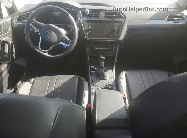3VVNB7AX1PM035997 2023 VOLKSWAGEN TIGUAN Серый Вид панели приборов