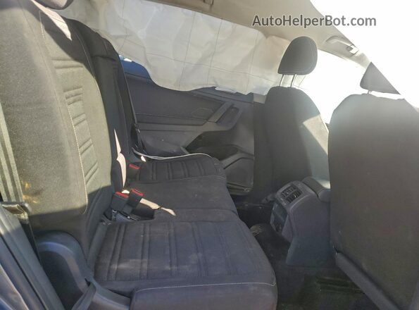3VVRB7AX9RM068332 2024 VOLKSWAGEN TIGUAN Gray Rear interior view
