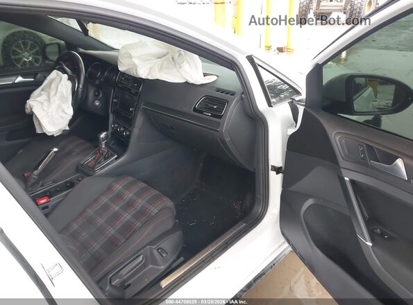 3VW447AU4JM295745 2018 VOLKSWAGEN GOLF White Вид салону спереду