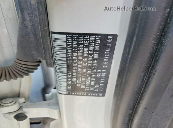 3VW517AT9HM820409 2017 VOLKSWAGEN BEETLE White Widok komory silnika