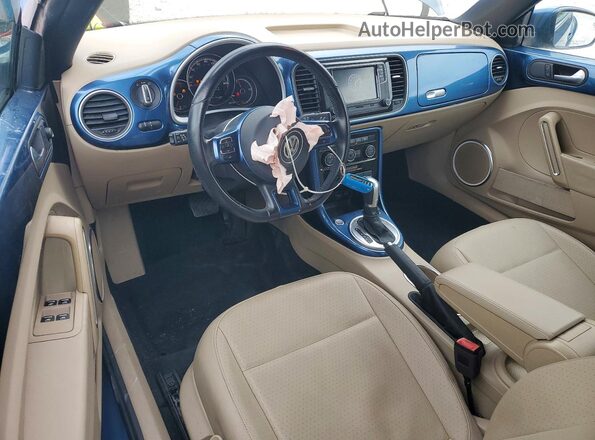 3VW5DAAT0JM516945 2018 VOLKSWAGEN BEETLE Blue Вид панелі приладів