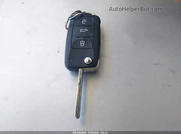 3VW5DAAT3KM507674 2019 VOLKSWAGEN BEETLE Black 