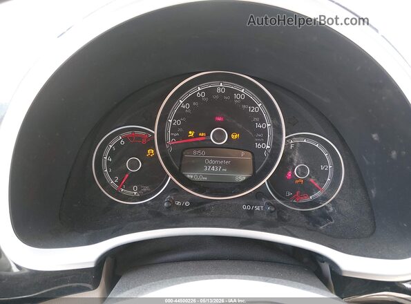 3VW5DAAT3KM507674 2019 VOLKSWAGEN BEETLE Black 