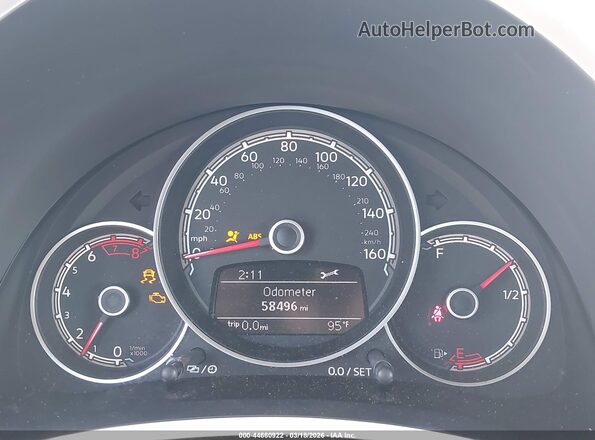 3VW5DAAT8JM503232 2018 VOLKSWAGEN BEETLE White Vista de los asientos traseros