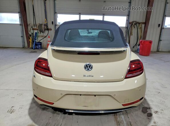 3VW5DAAT9KM512586 2019 VOLKSWAGEN BEETLE Beige Вид ззаду