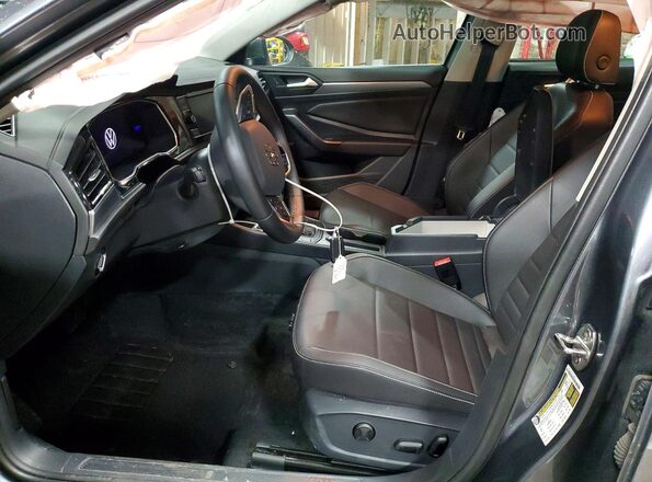 3VW7M7BUXRM097601 2024 VOLKSWAGEN JETTA Угольный Вид салона спереди