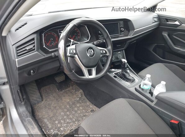 3VWC57BU1MM002931 2021 VOLKSWAGEN JETTA Gray Front interior view