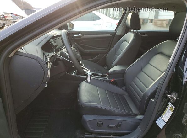 3VWC57BU4MM098490 2021 VOLKSWAGEN JETTA Black Front interior view