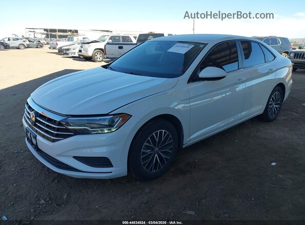 3VWC57BU7MM020656 2021 VOLKSWAGEN JETTA Белый Передняя левая четверть
