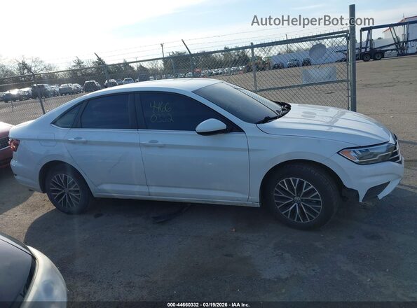 3VWC57BUXMM011420 2021 VOLKSWAGEN JETTA White Вид задньої частини салону