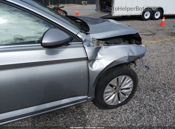 3VWCB7BU0KM272433 2019 VOLKSWAGEN JETTA Silver 